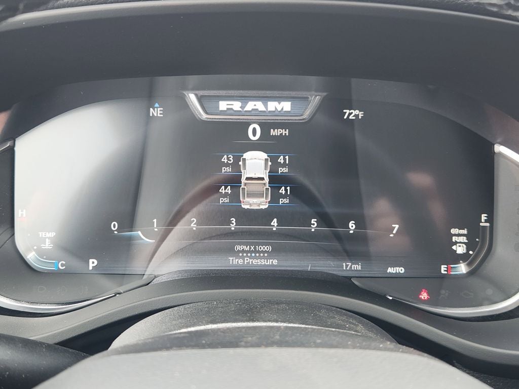 2026 RAM Ram 1500 RAM 1500 LONE STAR CREW CAB 4X4 5'7' BOX