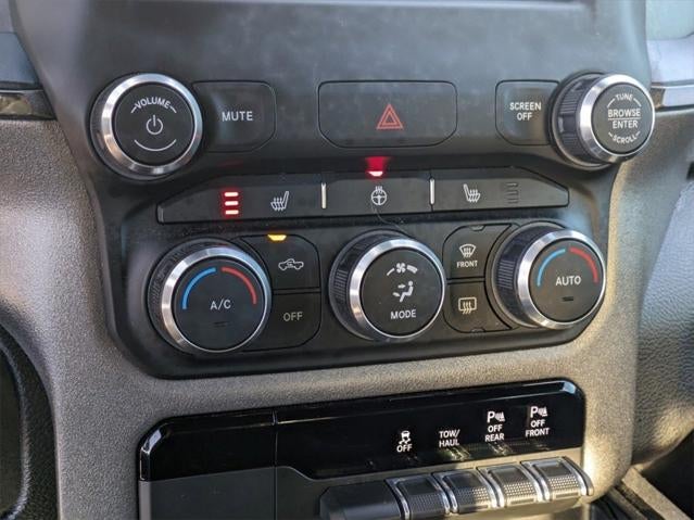 2022 RAM 1500 Big Horn Crew Cab 4x4 5'7' Box