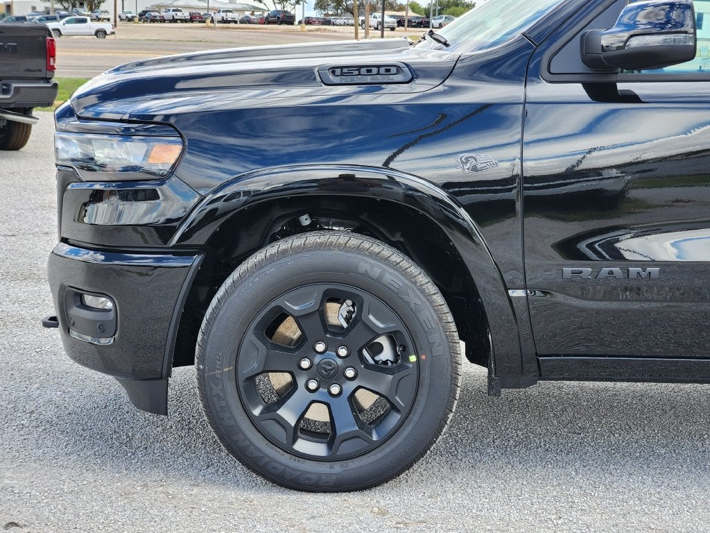 2027 RAM Ram 1500 RAM 1500 LONE STAR CREW CAB 4X4 5'7' BOX