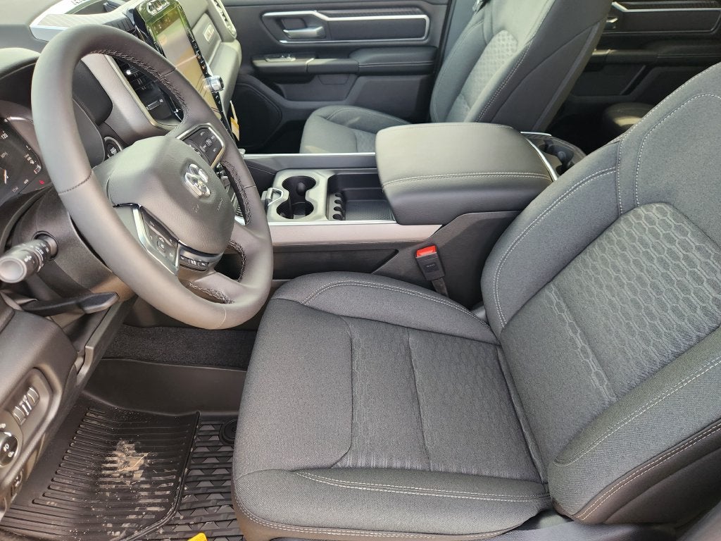 2027 RAM Ram 1500 RAM 1500 LONE STAR CREW CAB 4X4 5'7' BOX