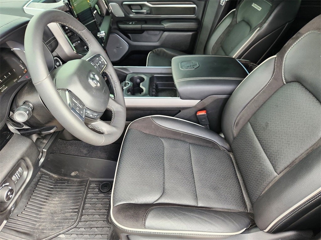 2026 RAM 1500 Laramie Crew Cab 4x4 5'7' Box