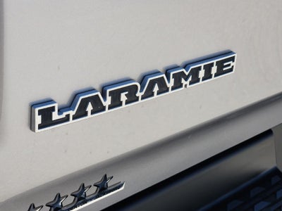 2021 RAM 1500 Laramie Crew Cab 4x4 5'7' Box