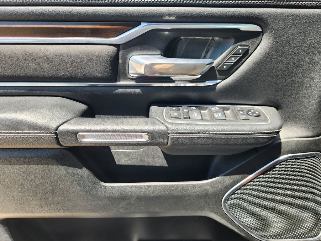 2021 RAM 1500 Laramie Crew Cab 4x4 5'7' Box