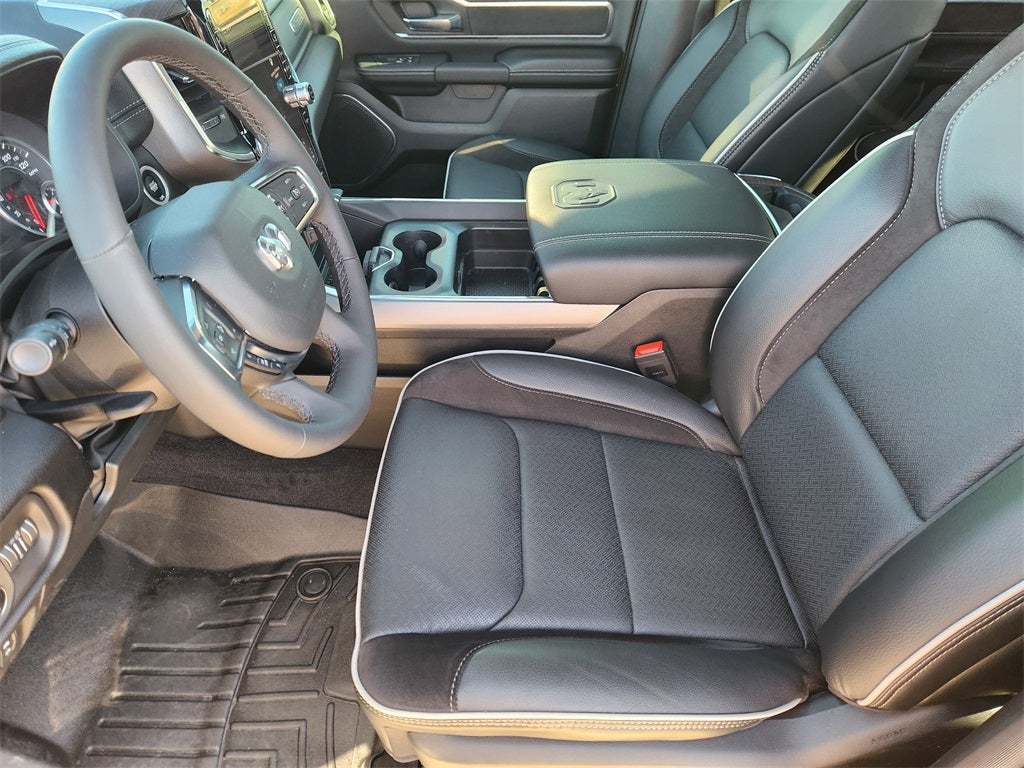 2026 RAM 1500 Laramie Crew Cab 4x4 5'7' Box