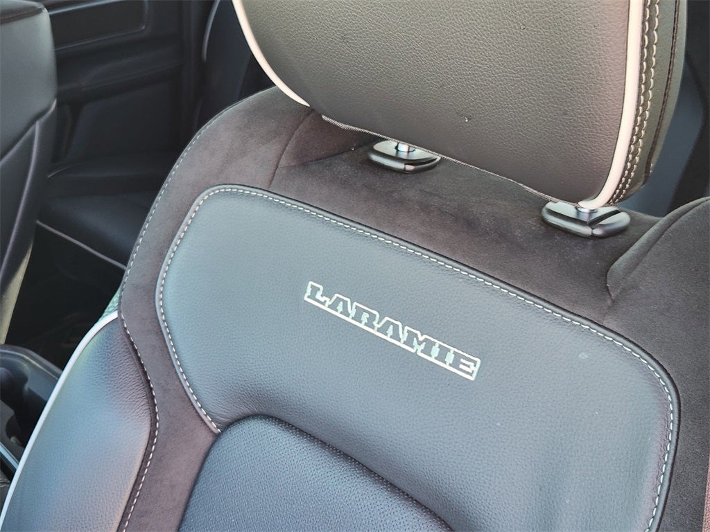 2026 RAM 1500 Laramie Crew Cab 4x4 5'7' Box