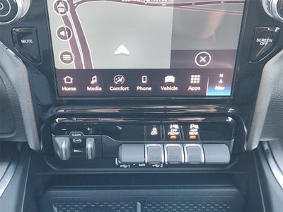 2026 RAM 1500 Laramie Crew Cab 4x4 5'7' Box