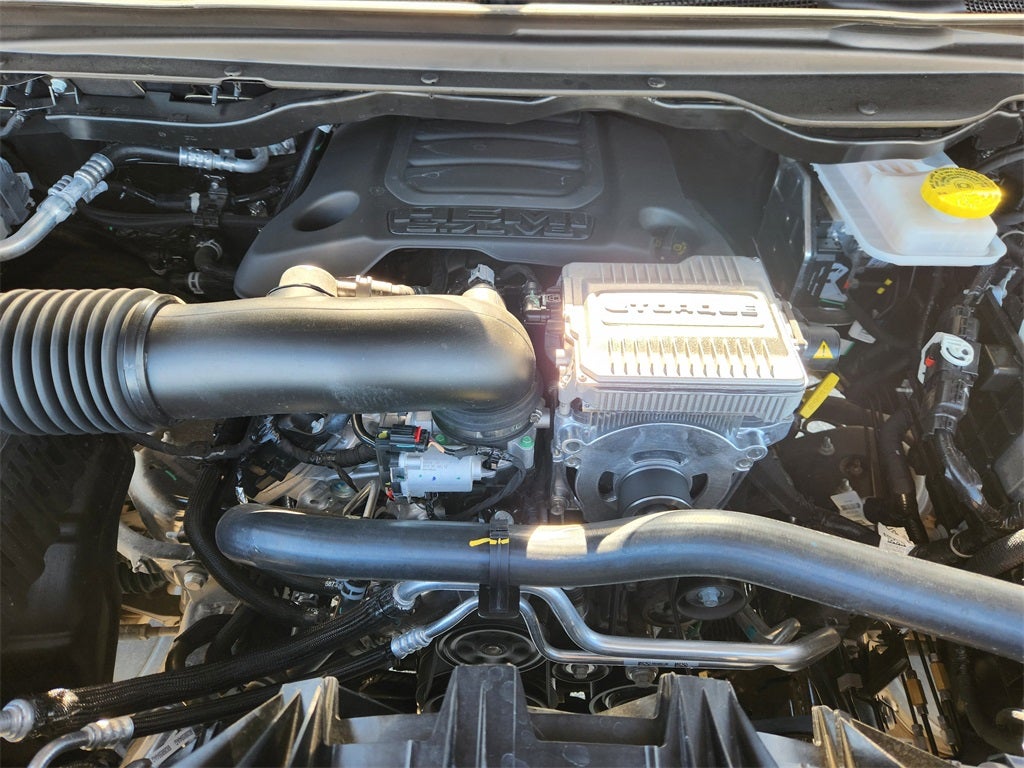 2026 RAM 1500 Laramie Crew Cab 4x4 5'7' Box