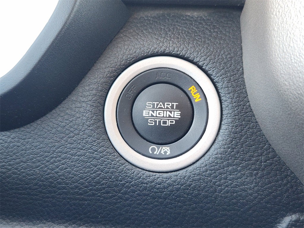 2022 RAM 1500 Laramie Crew Cab 4x4 5'7' Box