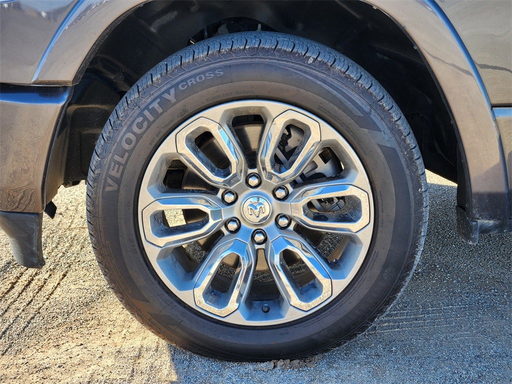 2022 RAM 1500 Laramie Crew Cab 4x4 5'7' Box