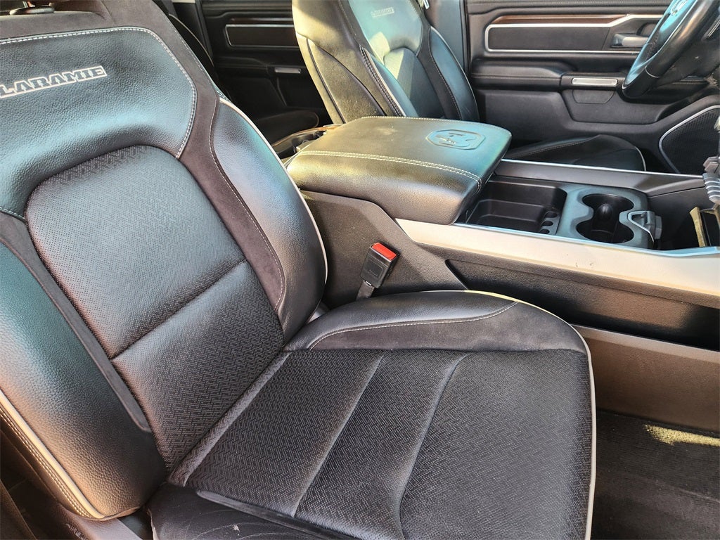 2022 RAM 1500 Laramie Crew Cab 4x4 5'7' Box