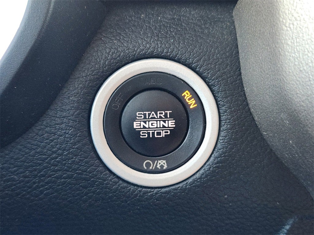 2022 RAM 1500 Laramie Crew Cab 4x4 5'7' Box