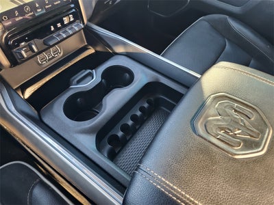 2022 RAM 1500 Laramie Crew Cab 4x4 5'7' Box