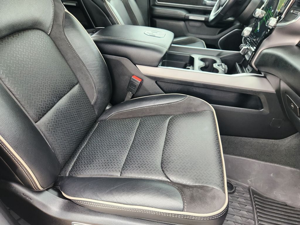 2023 RAM 1500 Laramie Crew Cab 4x4 5'7' Box