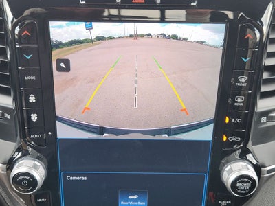2023 RAM 1500 Laramie Crew Cab 4x4 5'7' Box
