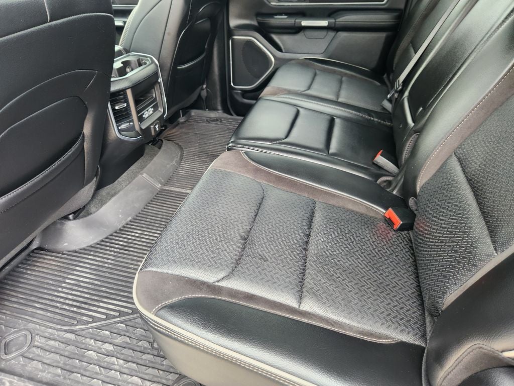 2023 RAM 1500 Laramie Crew Cab 4x4 5'7' Box