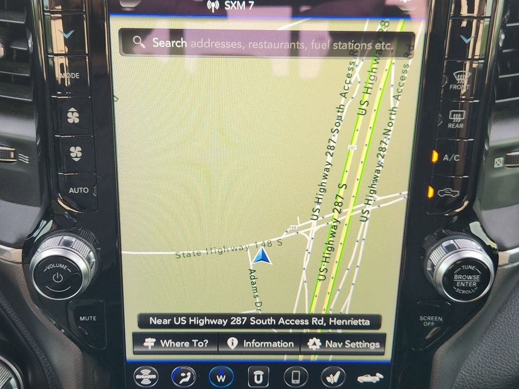 2020 RAM 1500 Laramie Crew Cab 4x4 5'7' Box