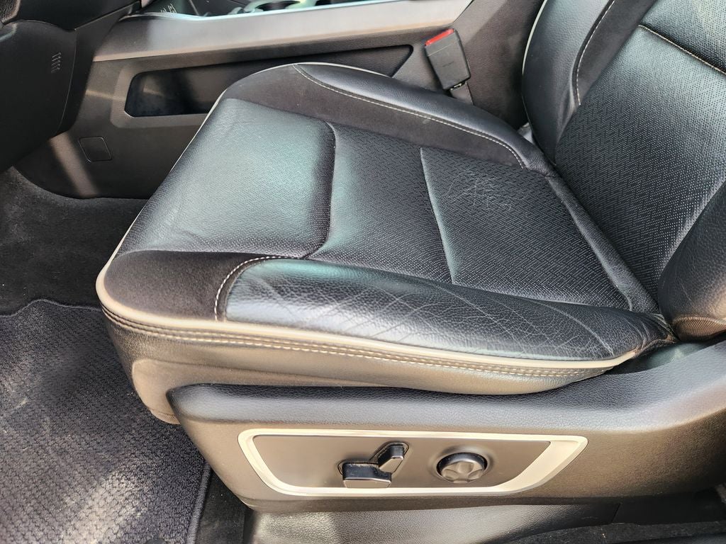 2020 RAM 1500 Laramie Crew Cab 4x4 5'7' Box