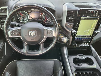 2020 RAM 1500 Laramie Crew Cab 4x4 5'7' Box