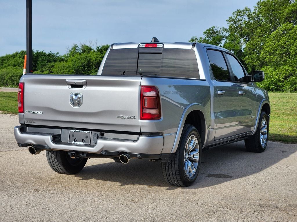 2020 RAM 1500 Laramie Crew Cab 4x4 5'7' Box
