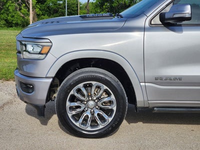 2020 RAM 1500 Laramie Crew Cab 4x4 5'7' Box