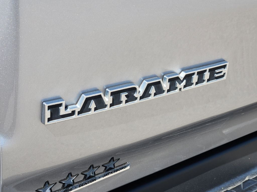2022 RAM 1500 Laramie Crew Cab 4x4 5'7' Box