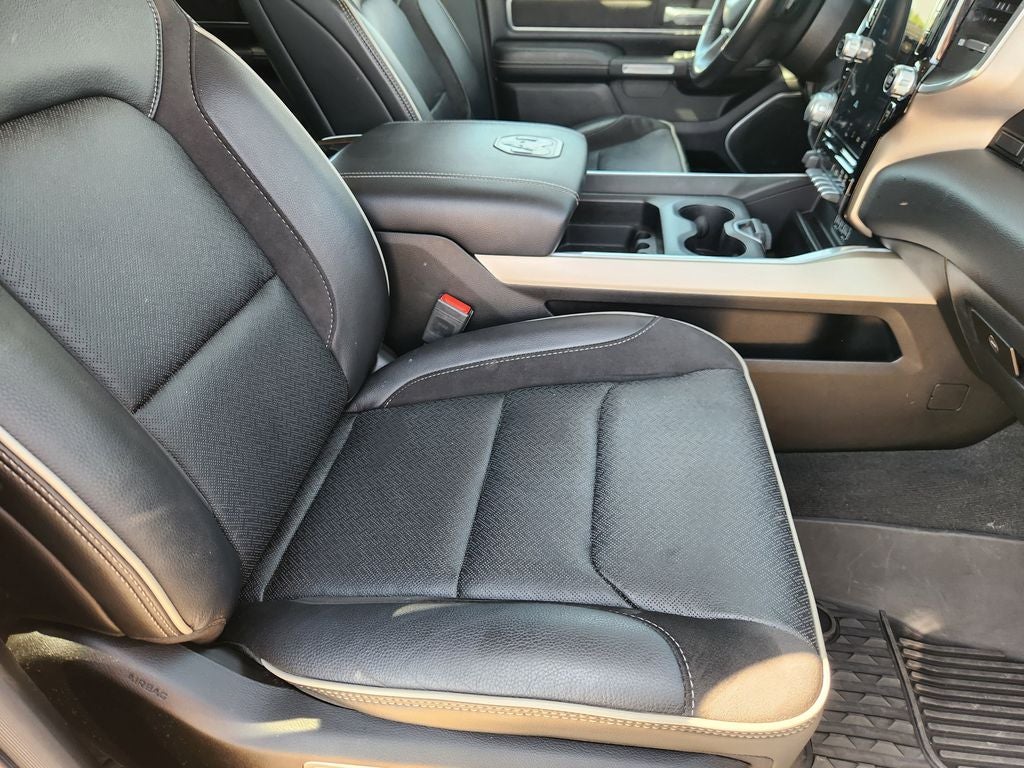 2022 RAM 1500 Laramie Crew Cab 4x4 5'7' Box