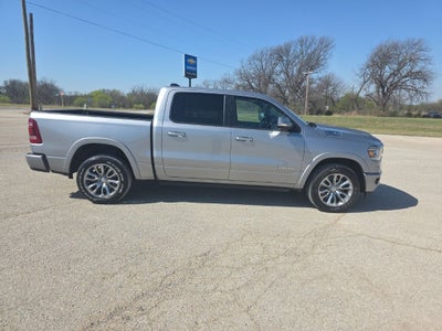 2022 RAM 1500 Laramie Crew Cab 4x4 5'7' Box