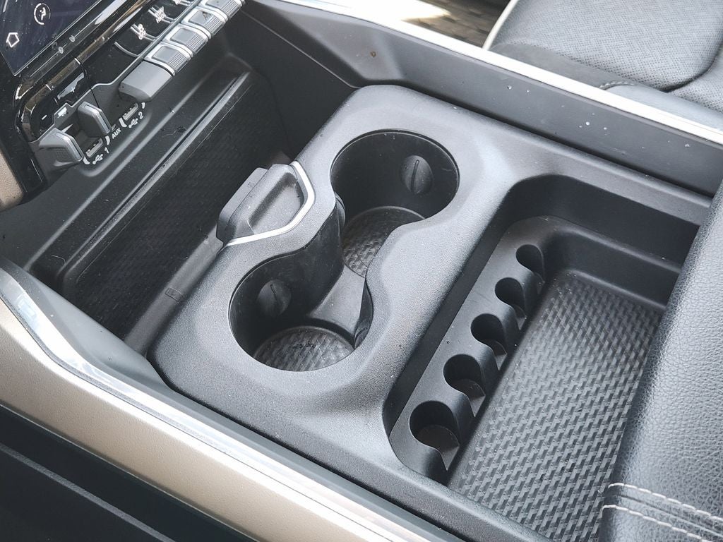 2022 RAM 1500 Laramie Crew Cab 4x4 5'7' Box