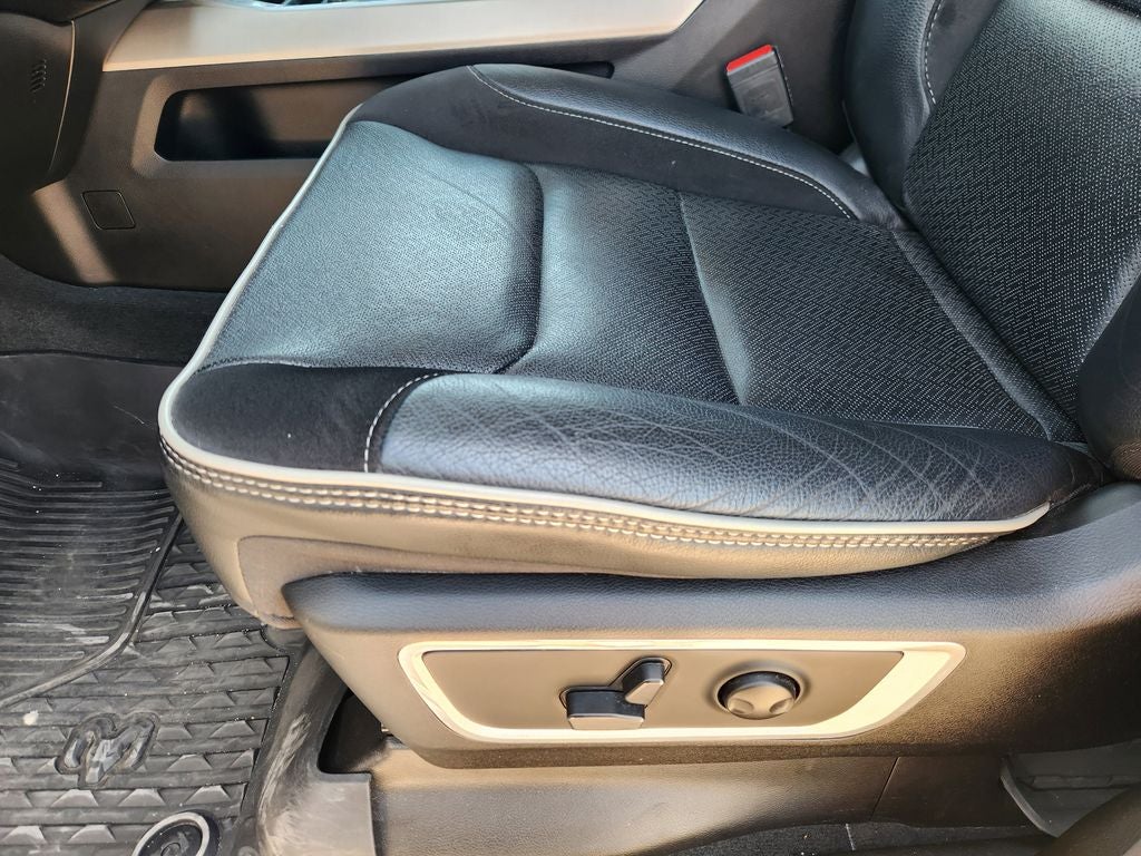 2022 RAM 1500 Laramie Crew Cab 4x4 5'7' Box