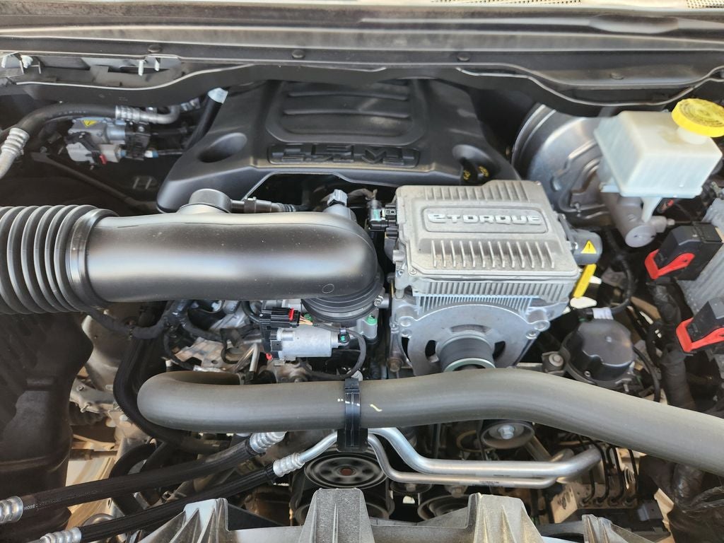 2022 RAM 1500 Laramie Crew Cab 4x4 5'7' Box