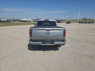 2022 RAM 1500 Laramie Crew Cab 4x4 5'7' Box