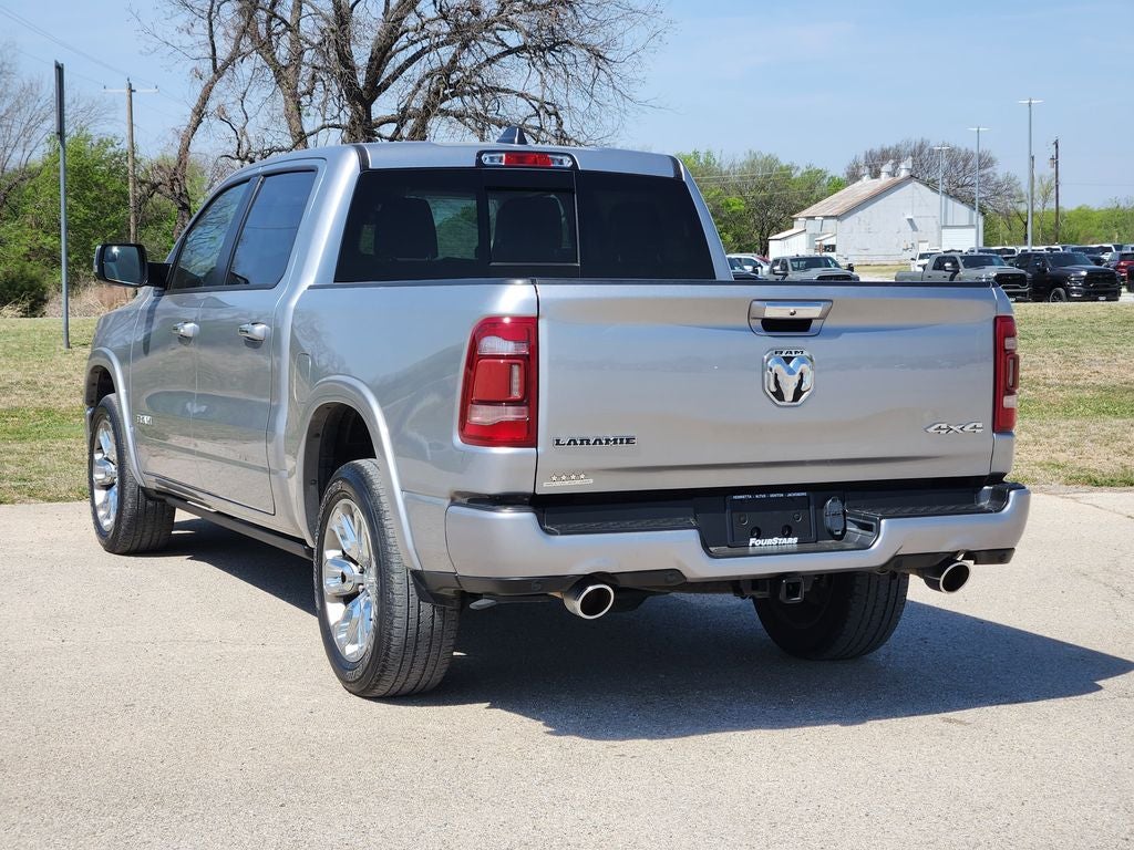 2022 RAM 1500 Laramie Crew Cab 4x4 5'7' Box