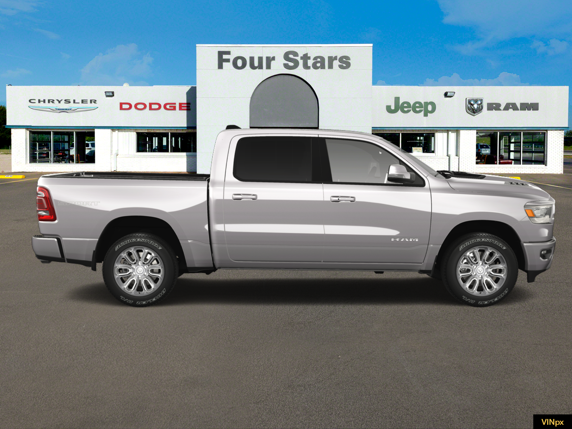 2023 RAM 1500 Laramie Crew Cab 4x4 5'7' Box