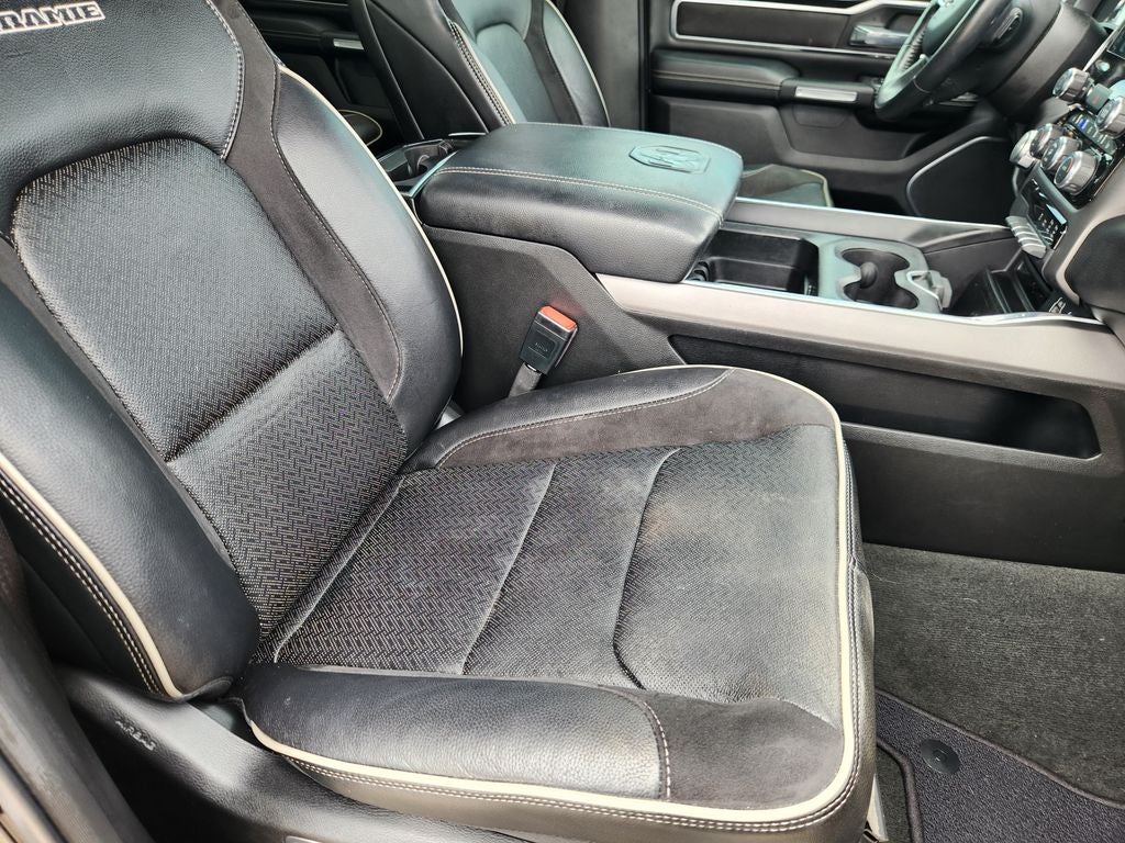 2022 RAM 1500 Laramie Crew Cab 4x4 5'7' Box