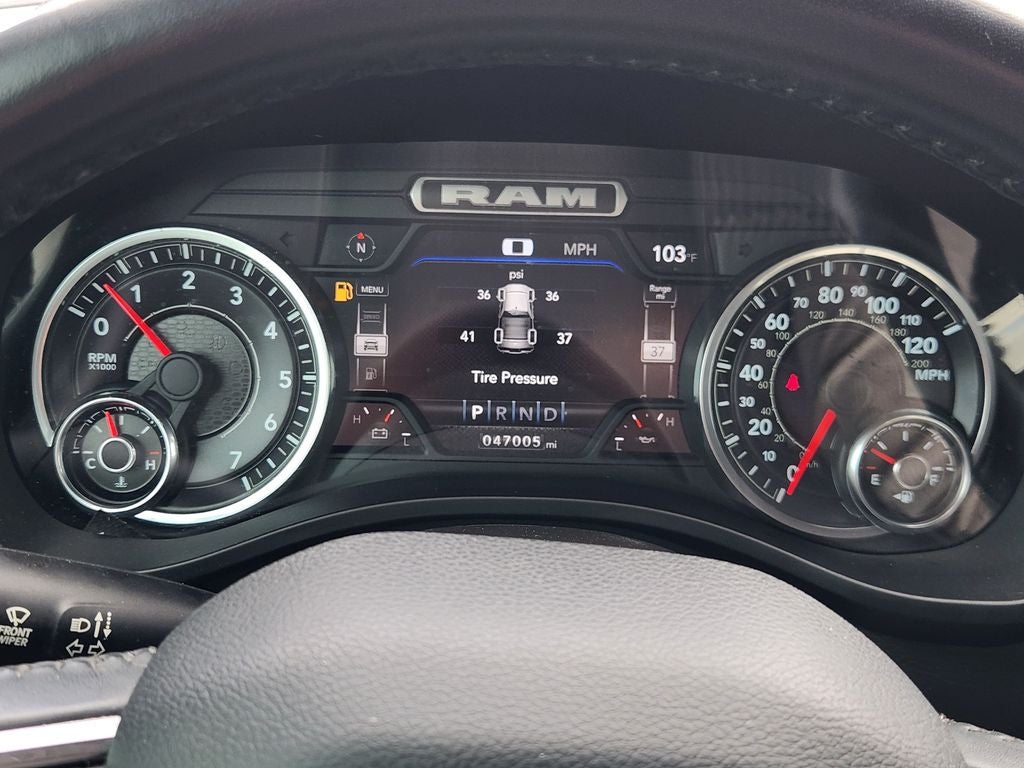 2022 RAM 1500 Laramie Crew Cab 4x4 5'7' Box