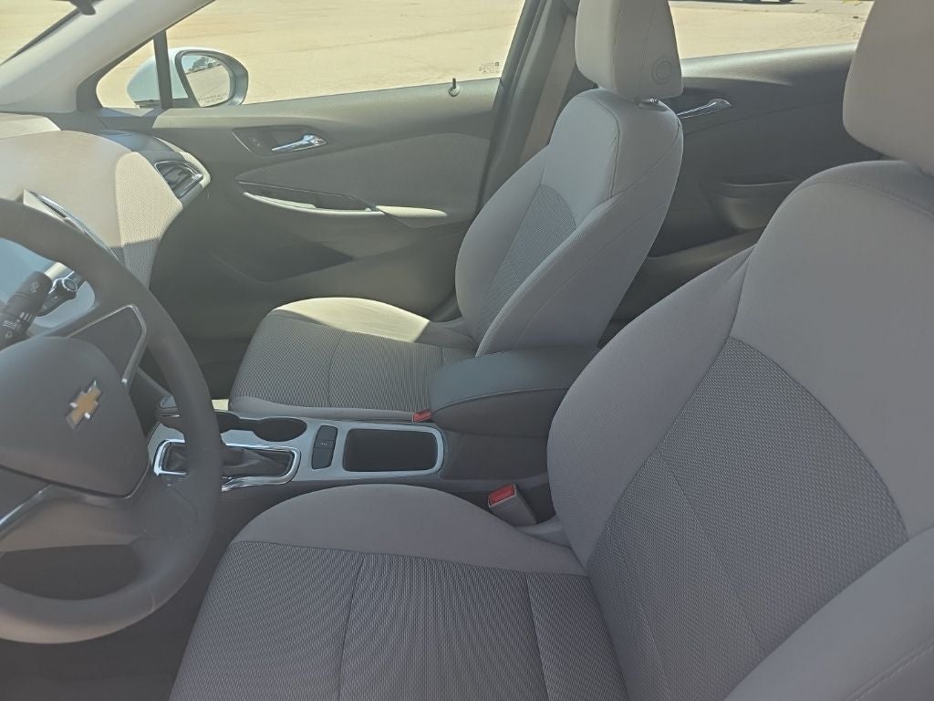 2018 Chevrolet Cruze LS Auto