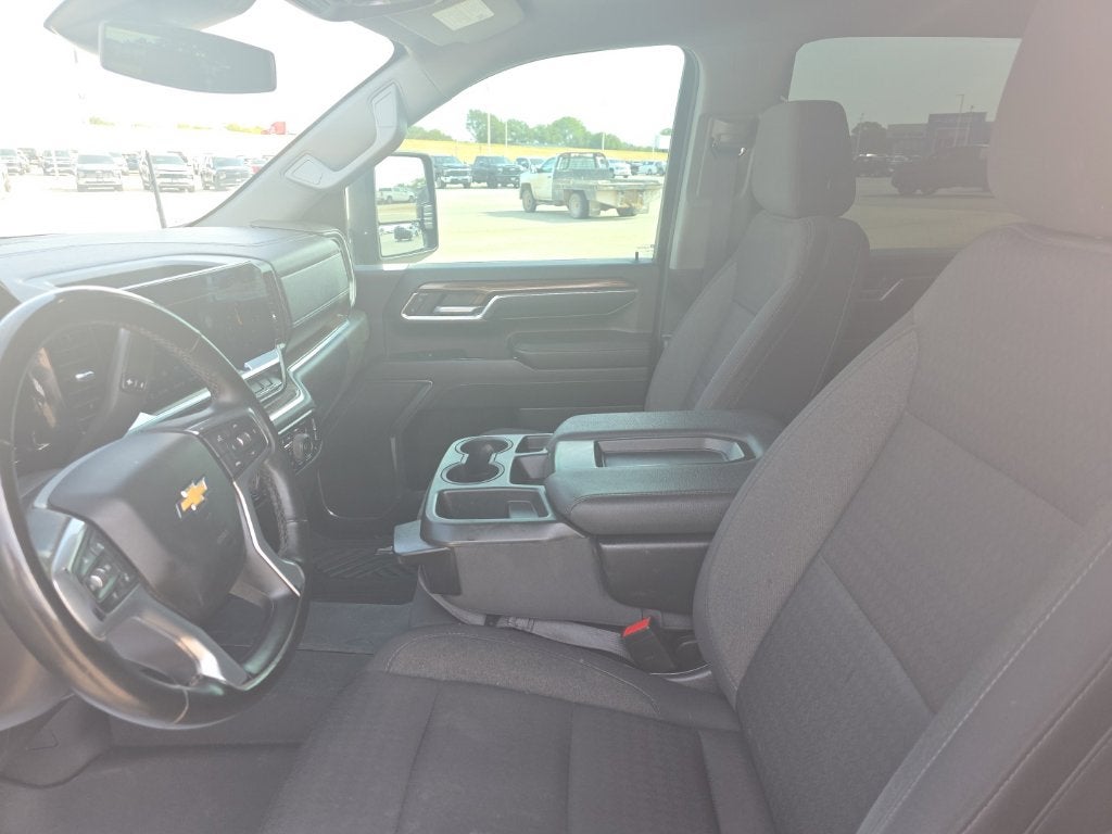 2024 Chevrolet Silverado 3500HD 4WD Crew Cab Long Bed LT