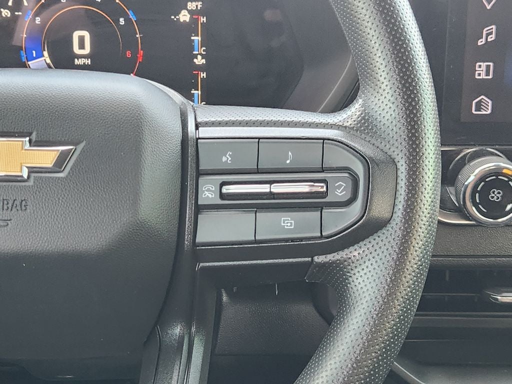 2023 Chevrolet Colorado 4WD Crew Cab Short Box WT