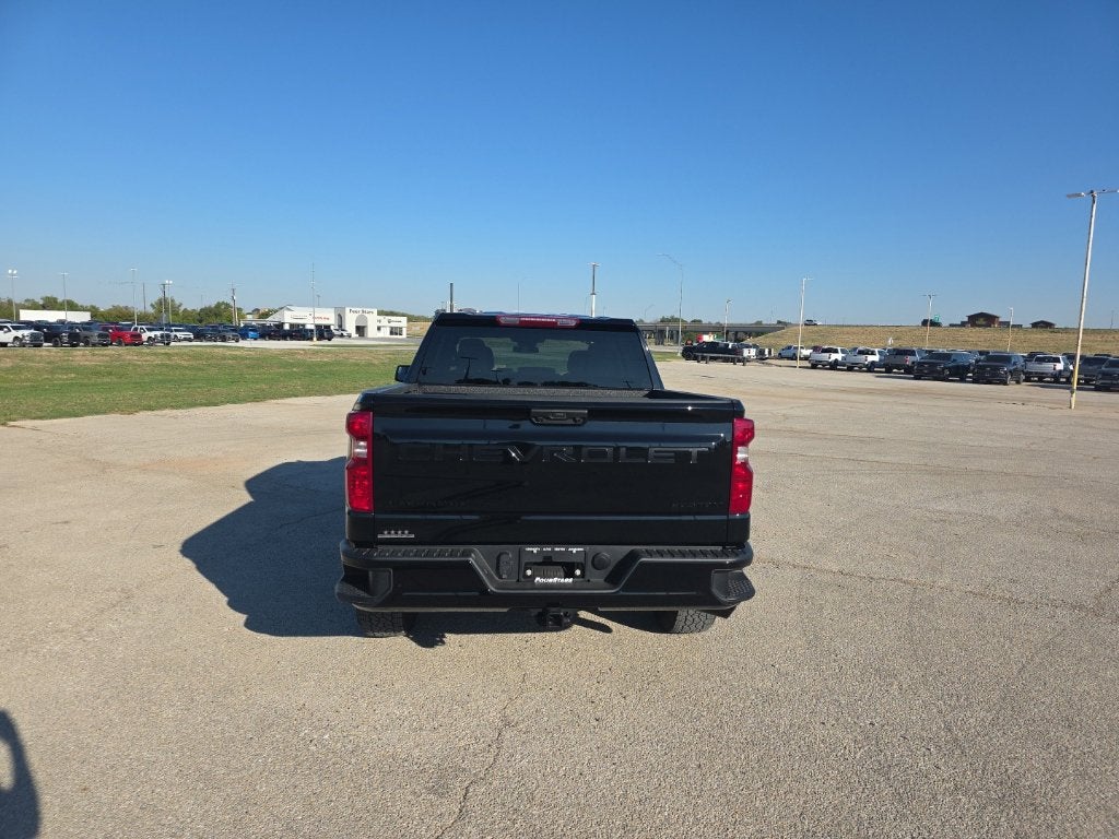 2026 Chevrolet Silverado 1500 2WD Crew Cab Short Bed Custom