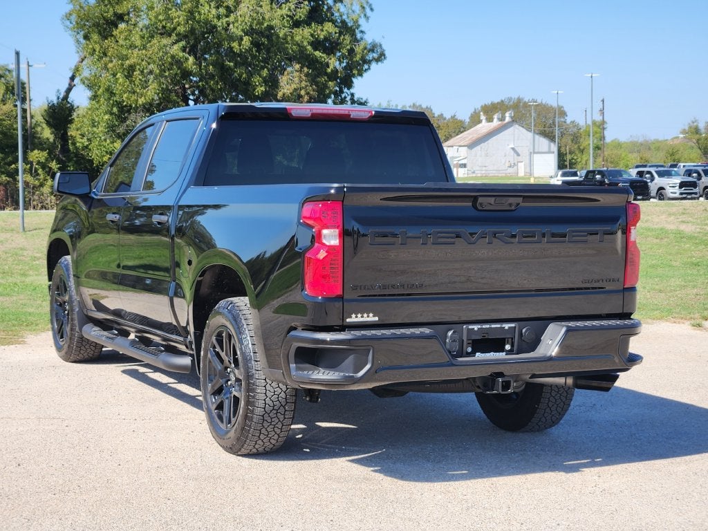 2026 Chevrolet Silverado 1500 2WD Crew Cab Short Bed Custom