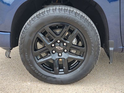 2022 Chevrolet Silverado 1500 2WD Crew Cab Short Bed Custom