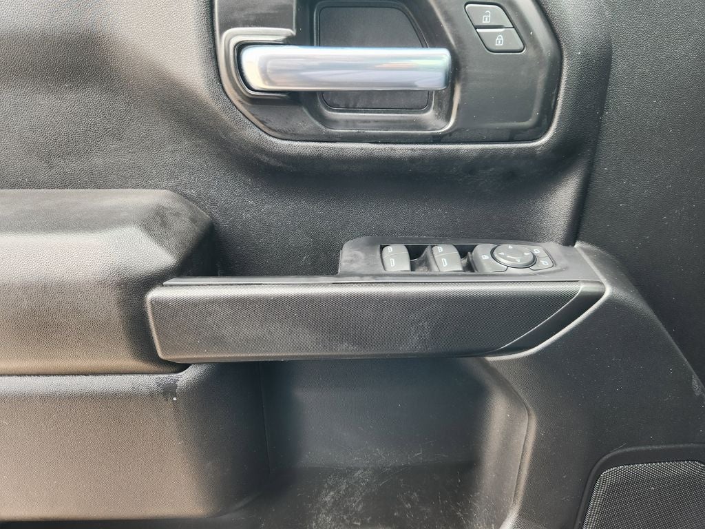 2022 Chevrolet Silverado 1500 2WD Crew Cab Short Bed Custom