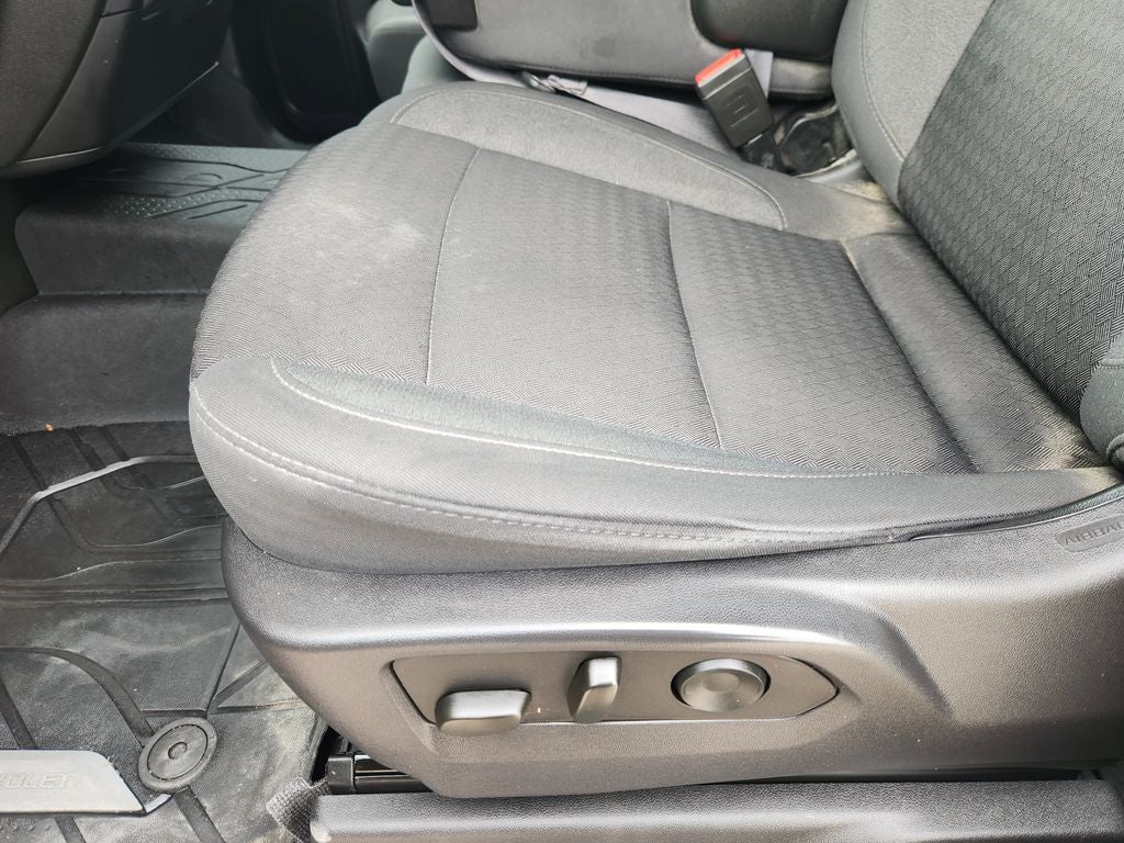 2022 Chevrolet Silverado 1500 2WD Crew Cab Short Bed Custom