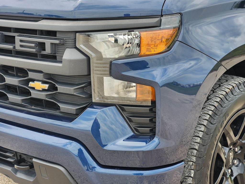 2022 Chevrolet Silverado 1500 2WD Crew Cab Short Bed Custom