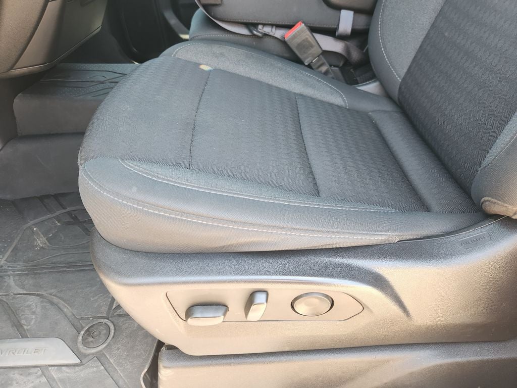 2023 Chevrolet Silverado 1500 2WD Crew Cab Short Bed Custom