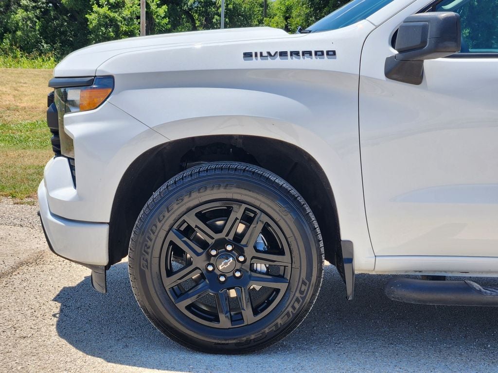 2023 Chevrolet Silverado 1500 2WD Crew Cab Short Bed Custom