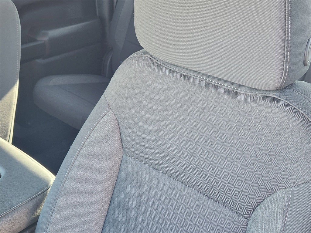 2024 Chevrolet Silverado 1500 2WD Crew Cab Short Bed Custom