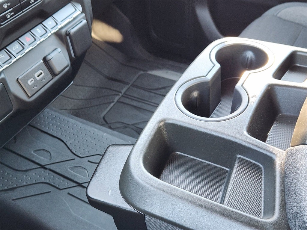 2024 Chevrolet Silverado 1500 2WD Crew Cab Short Bed Custom