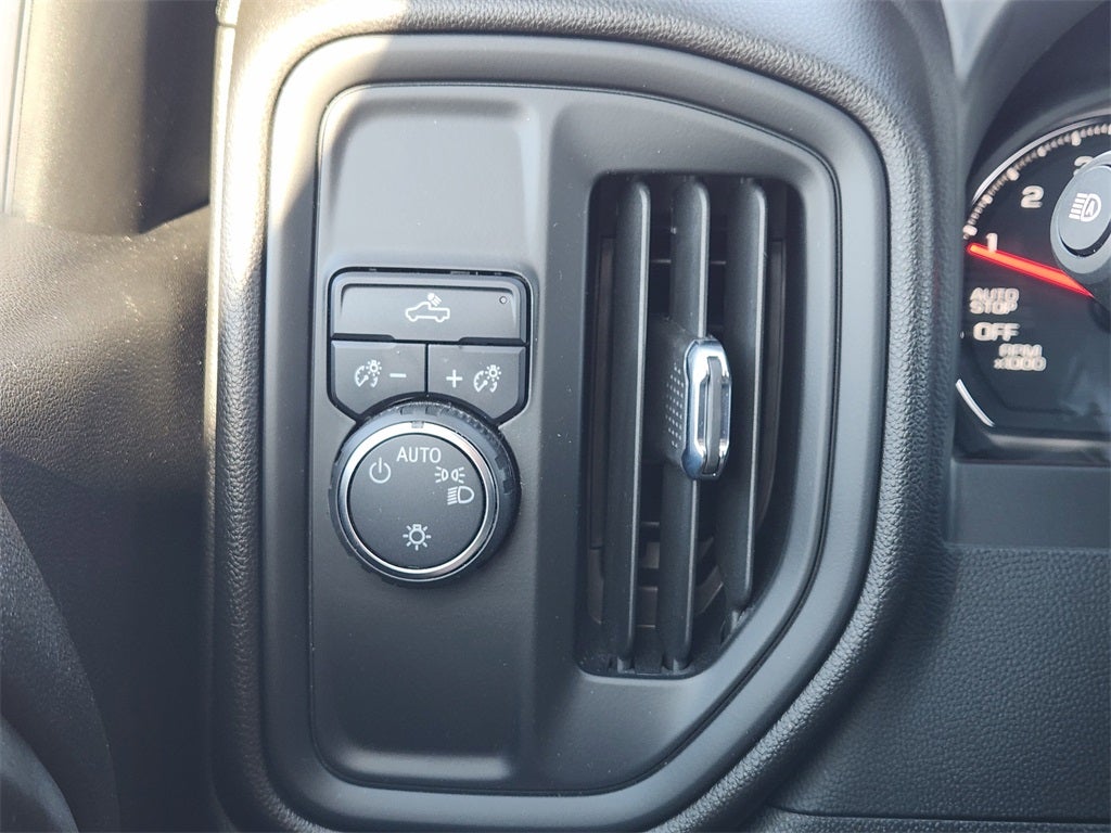 2024 Chevrolet Silverado 1500 2WD Crew Cab Short Bed Custom