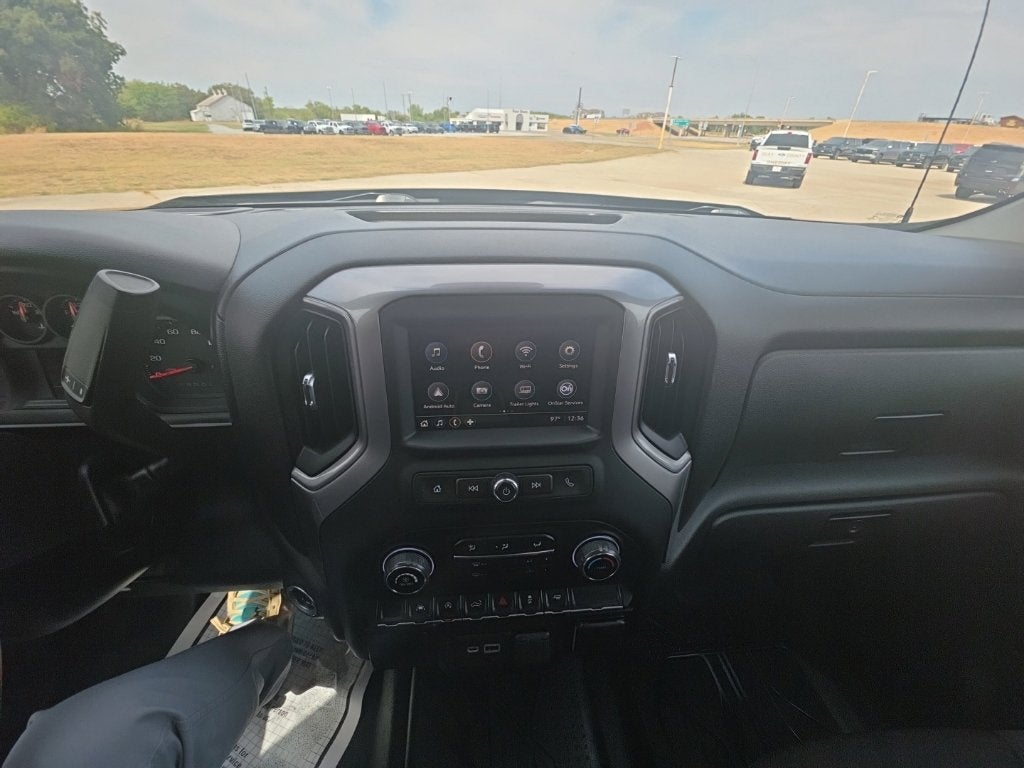 2022 Chevrolet Silverado 1500 2WD Crew Cab Short Bed Custom